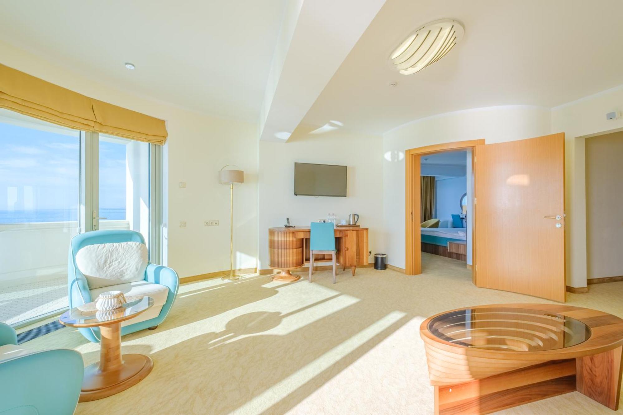 Castello Mare All Inclusive Resort Batoumi Extérieur photo